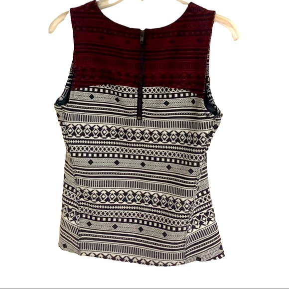 Sanctuary Aztec print top v-neck with back zipper size medium - Picture 2 of 3